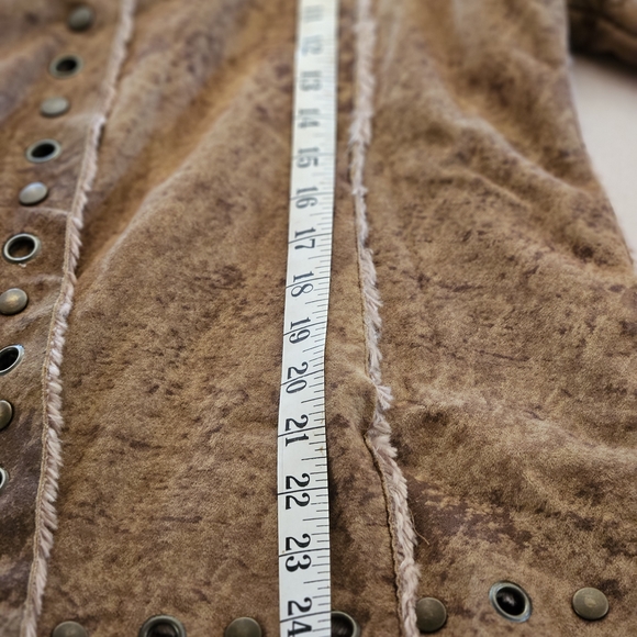 Women's Brown Jacket with Snap Button Detail. Very Very Soft, I've Never Wore It - Picture 11 of 12